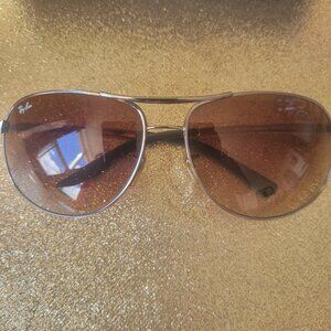 Ray Ban sunglasses with Case